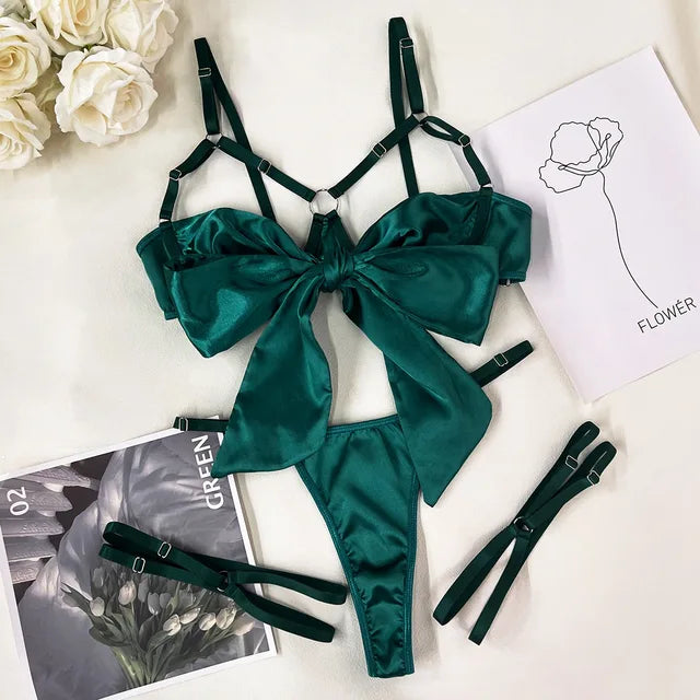 Vivienne Moreau® | Satin Fliege Set